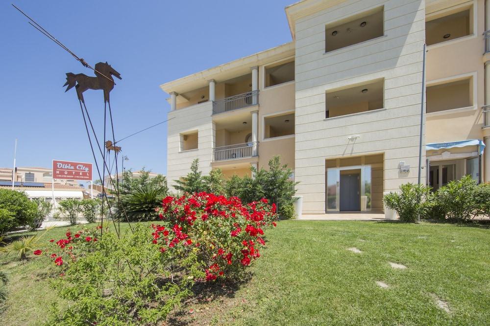 Olbia City Hotel Екстериор снимка