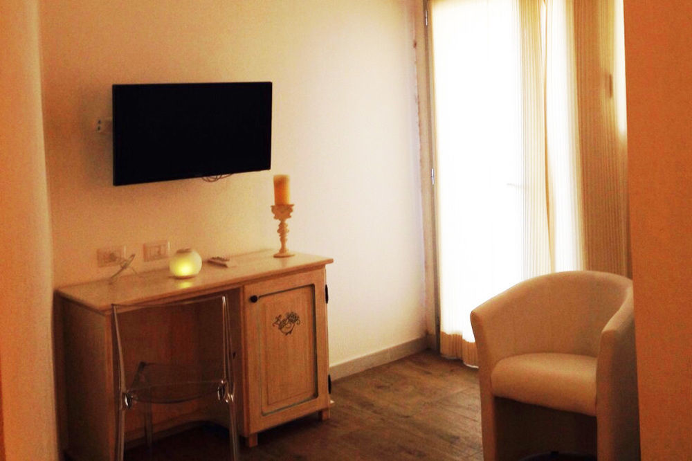 Olbia City Hotel Екстериор снимка