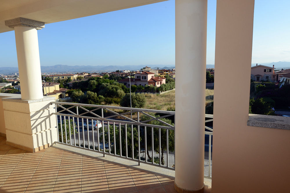 Olbia City Hotel Екстериор снимка