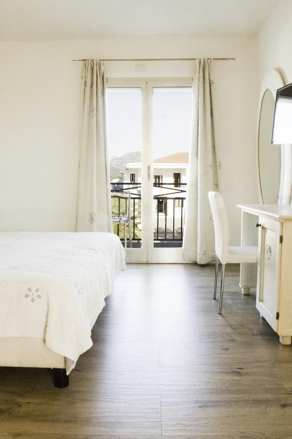 Olbia City Hotel Екстериор снимка